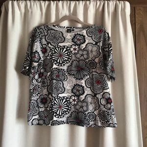 Uniqlo Marimekko boat neck floral pattern top
